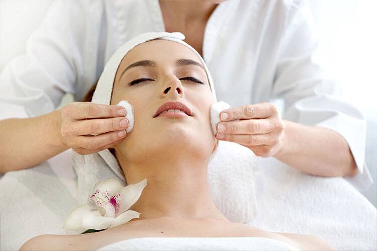 Dr. Melinda Silva MD - Customized Peels and Facials Image Dr. Melinda Silva MD - Customized Peels and Facials Image